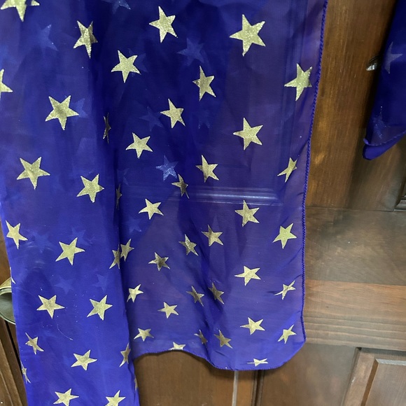 Pre-loved polyester Purple and Gold foil Star printed scarf. Made in Korea. - Picture 7 of 8